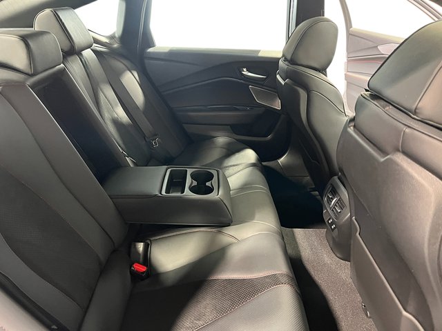 Vehicle image 32 of 33