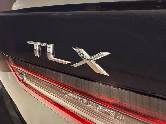 Vehicle image 9 of 33