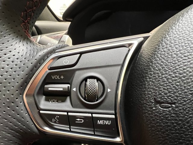 Vehicle image 22 of 33