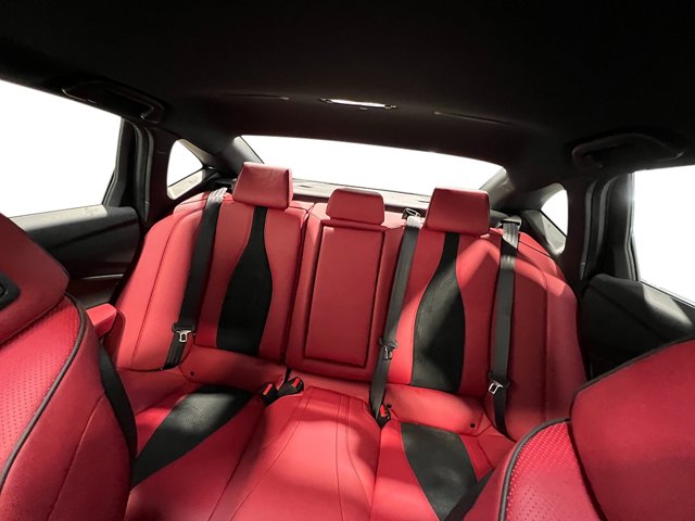 Vehicle image 29 of 33