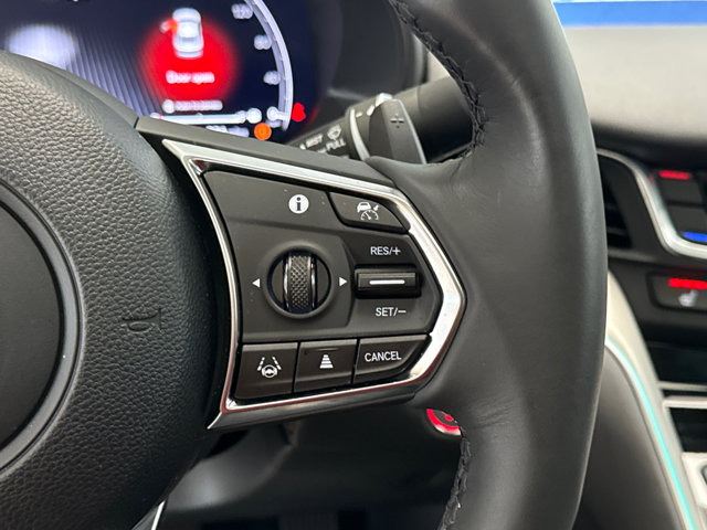 Vehicle image 17 of 30