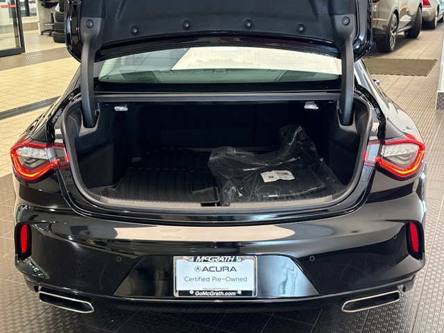 Vehicle image 25 of 30