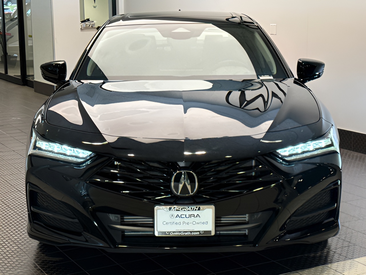 Vehicle image 28 of 30
