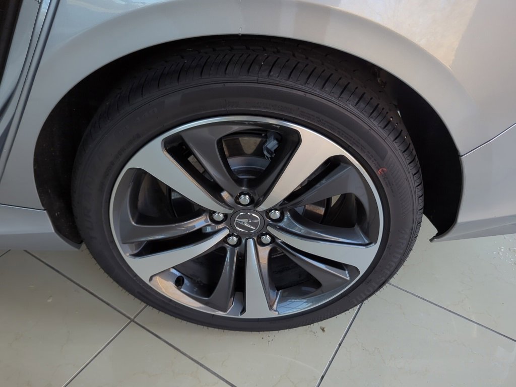 Vehicle image 51 of 53