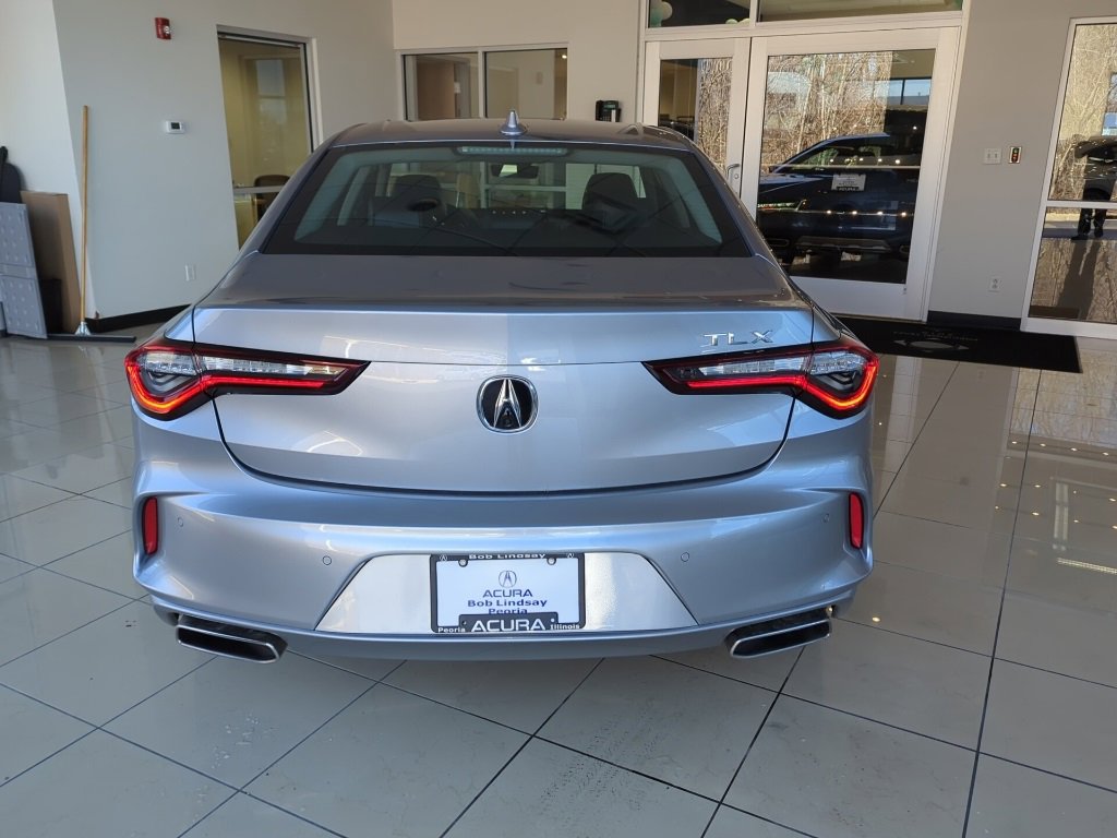 Vehicle image 6 of 53