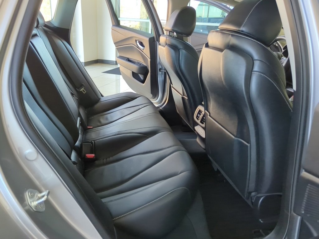 Vehicle image 40 of 53