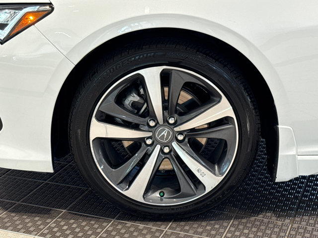 Vehicle image 6 of 25