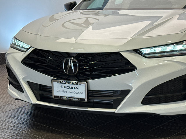 Vehicle image 18 of 25