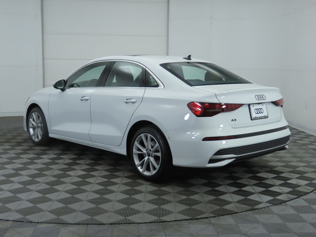 Vehicle image 7 of 35