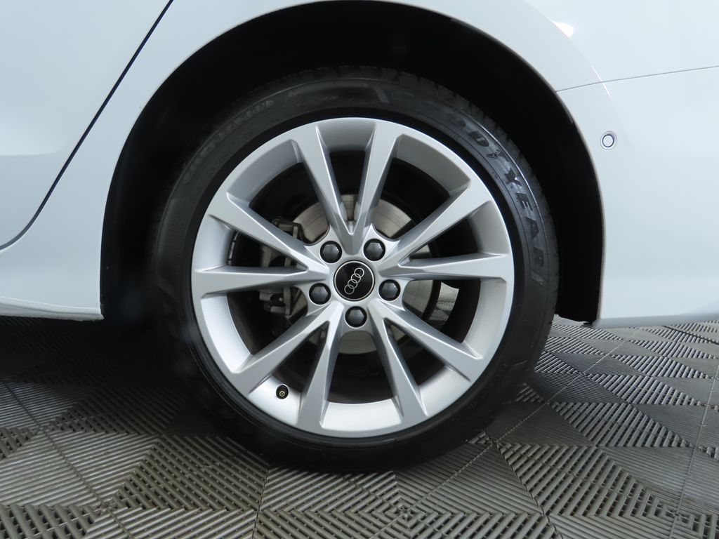Vehicle image 12 of 35