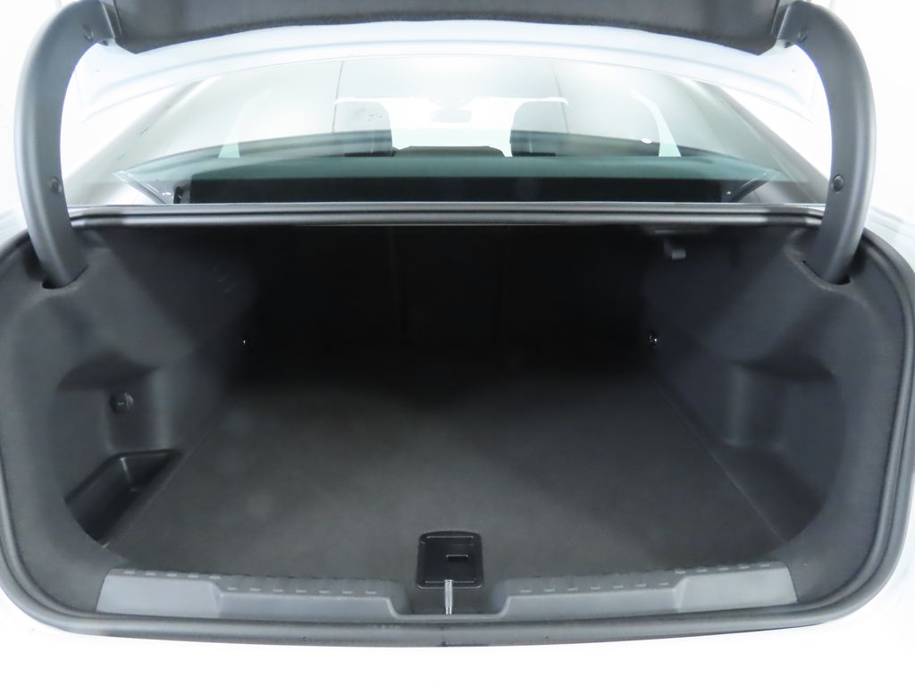 Vehicle image 14 of 35