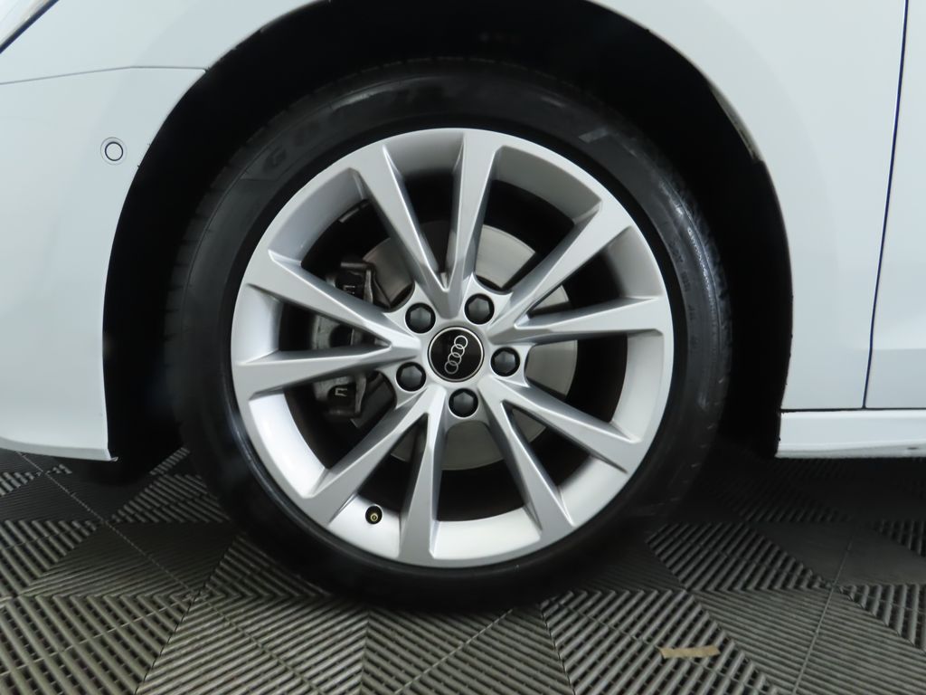 Vehicle image 10 of 35