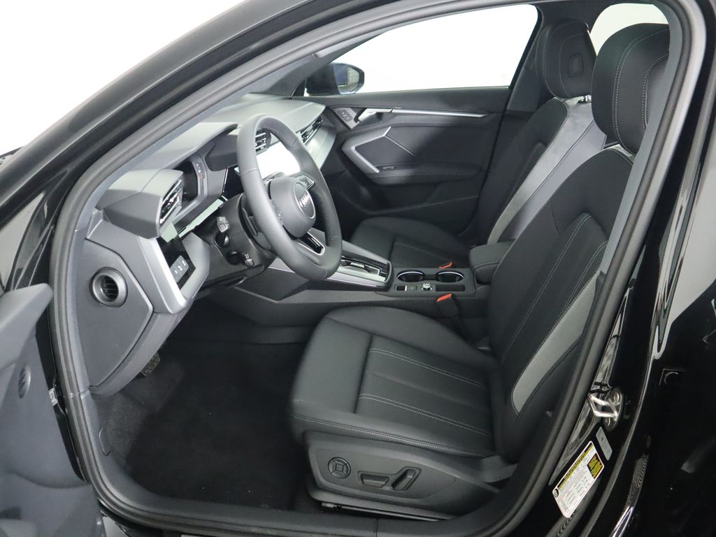 Vehicle image 21 of 34