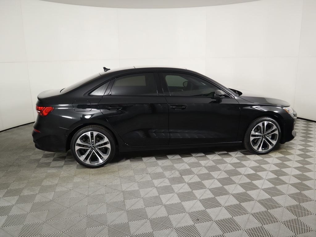 Vehicle image 5 of 34