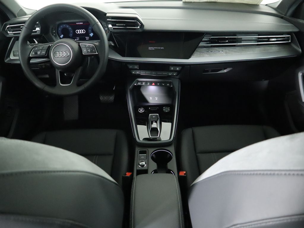 Vehicle image 15 of 34
