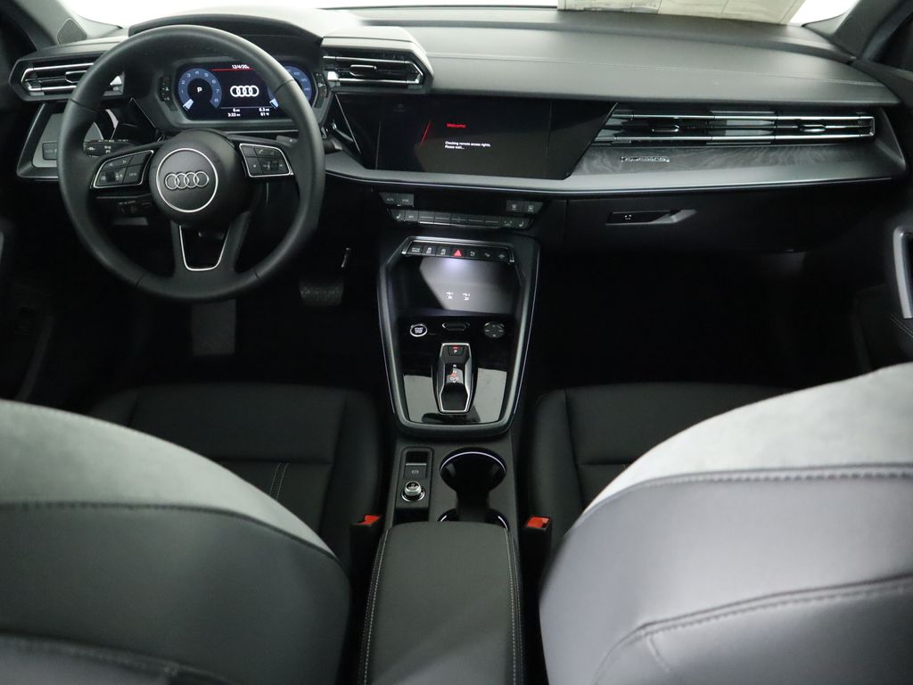 Vehicle image 15 of 34