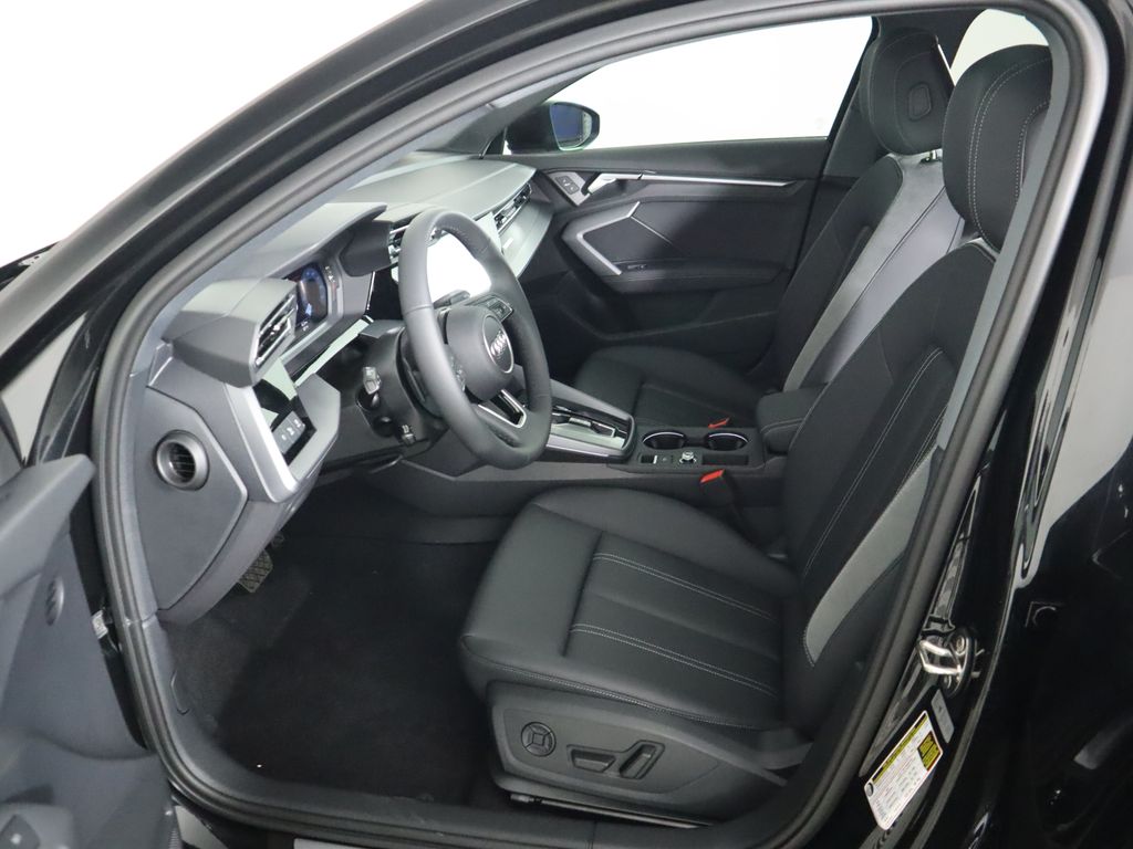 Vehicle image 21 of 34
