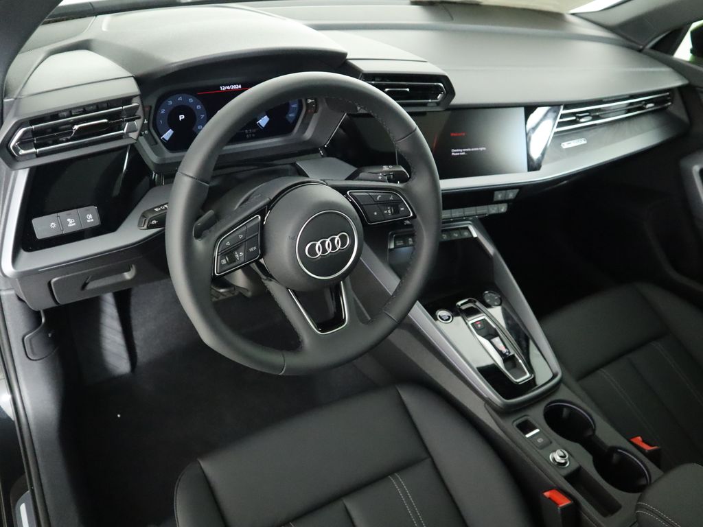 Vehicle image 11 of 34