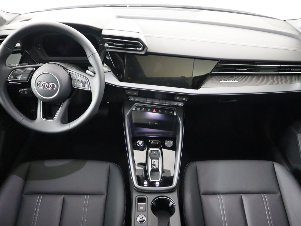 Vehicle image 15 of 34