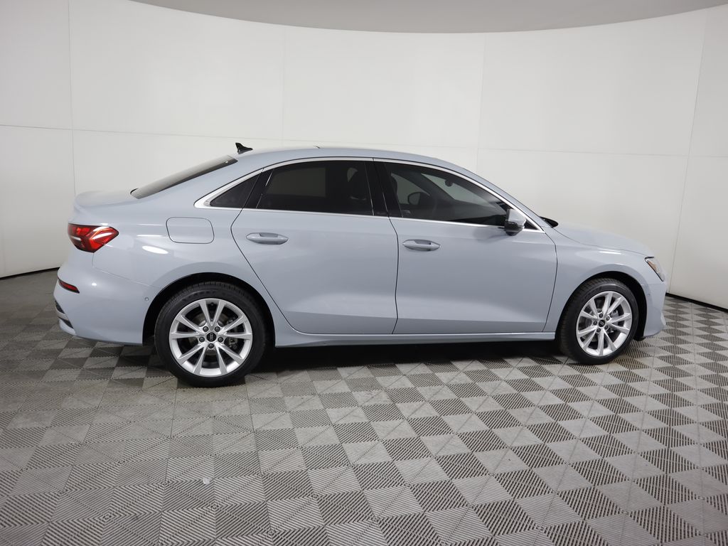 Vehicle image 5 of 34