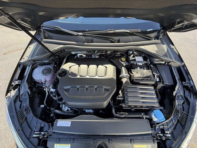 Vehicle image 16 of 27