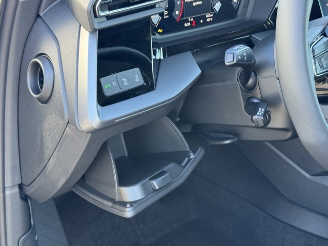 Vehicle image 10 of 27