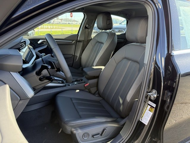 Vehicle image 8 of 27