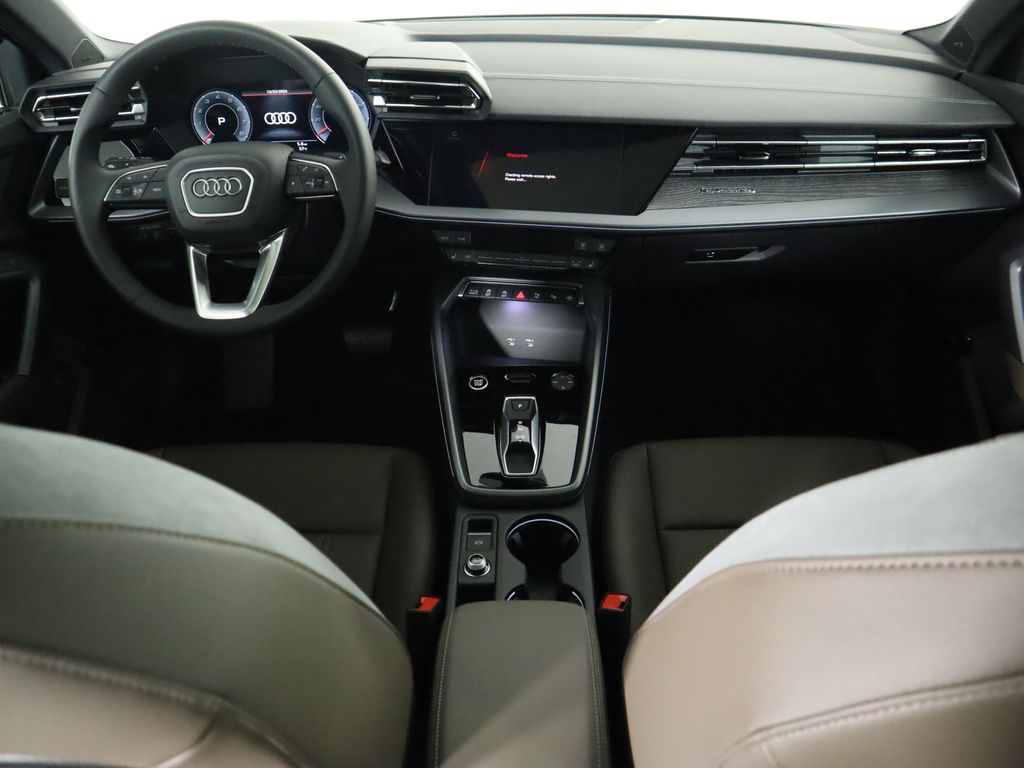 Vehicle image 15 of 34