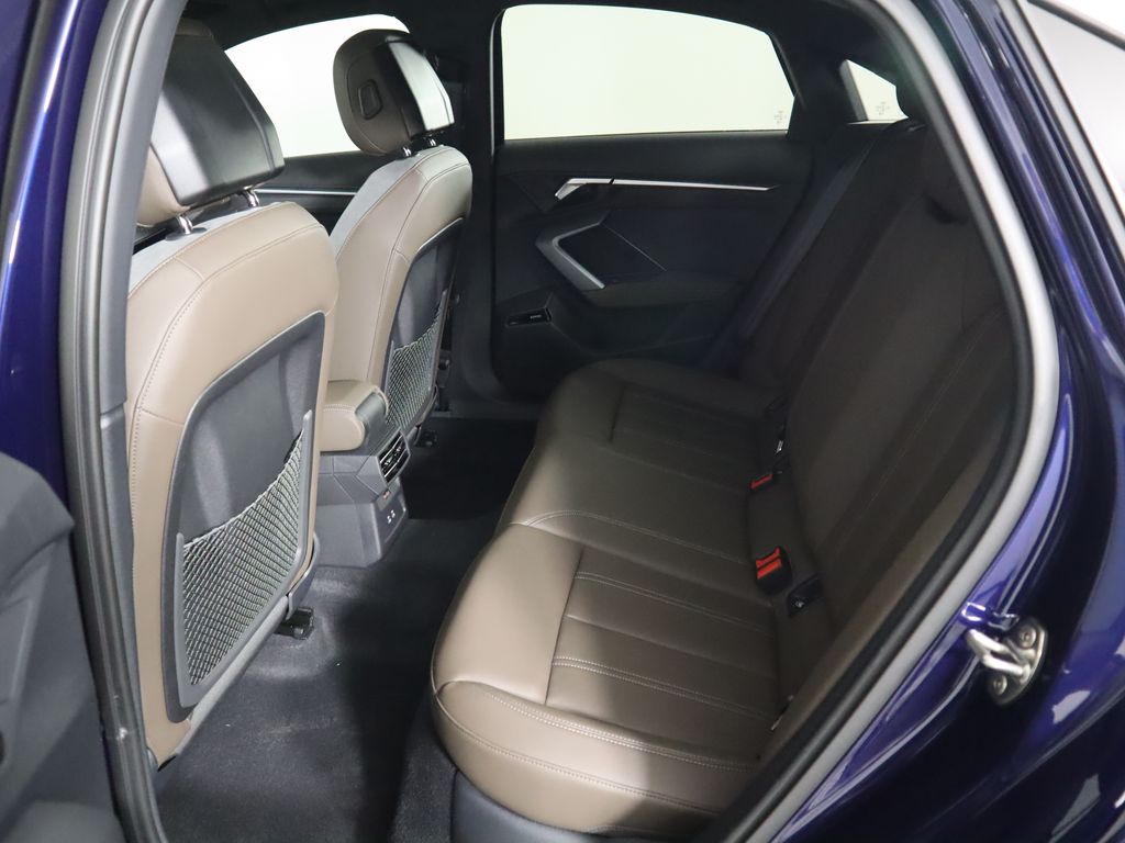 Vehicle image 23 of 34