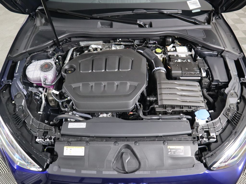 Vehicle image 31 of 34