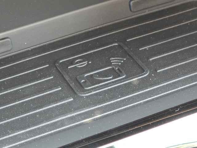 Vehicle image 16 of 43