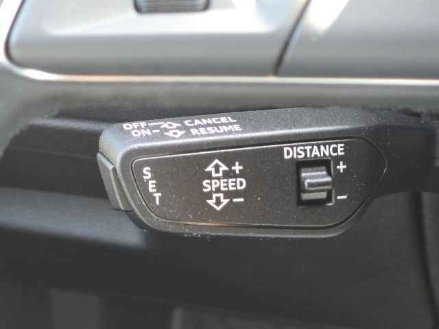 Vehicle image 23 of 43