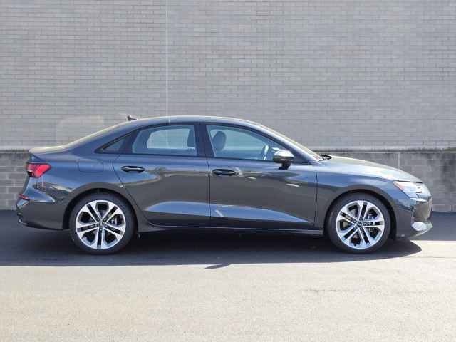 Vehicle image 4 of 43