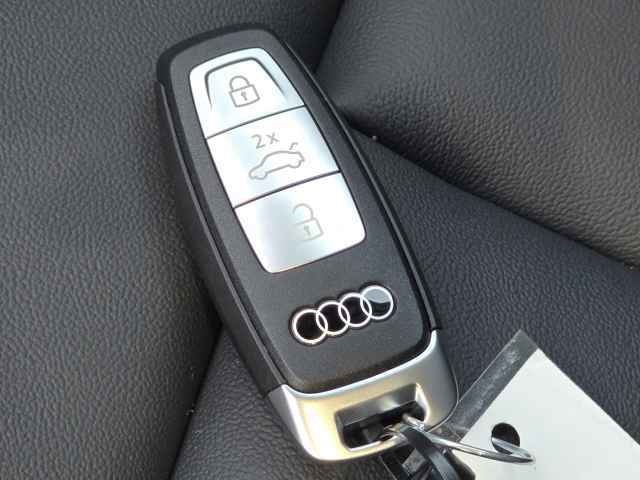 Vehicle image 41 of 43