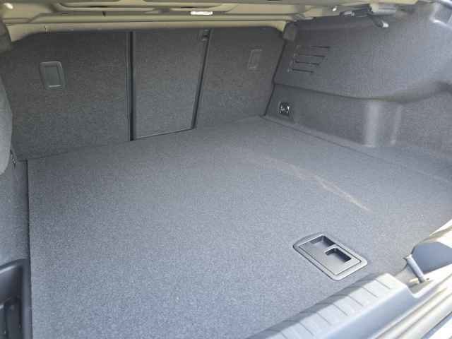 Vehicle image 26 of 43