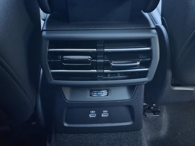 Vehicle image 9 of 20