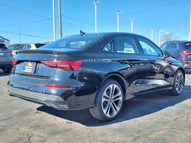 Vehicle image 4 of 20