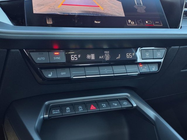 Vehicle image 17 of 20