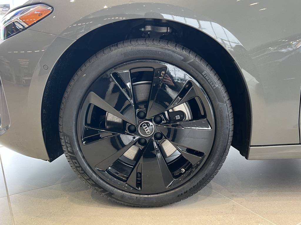 2025 Audi A5 Premium Plus Image 7 of 41