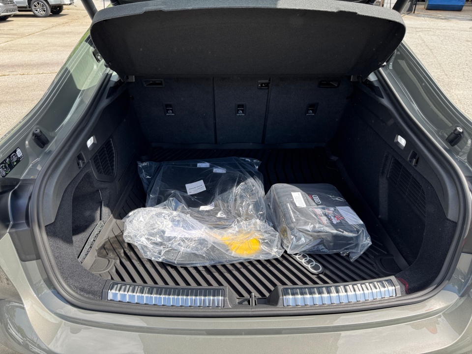 Vehicle image 15 of 35