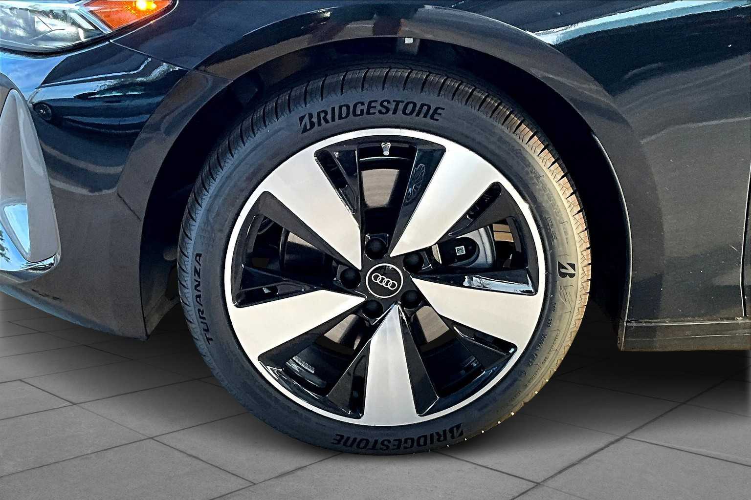 2025 Audi A5 Premium Plus Image 7 of 20