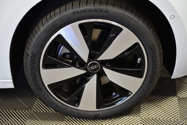 2025 Audi A5 Prestige Image 7 of 32