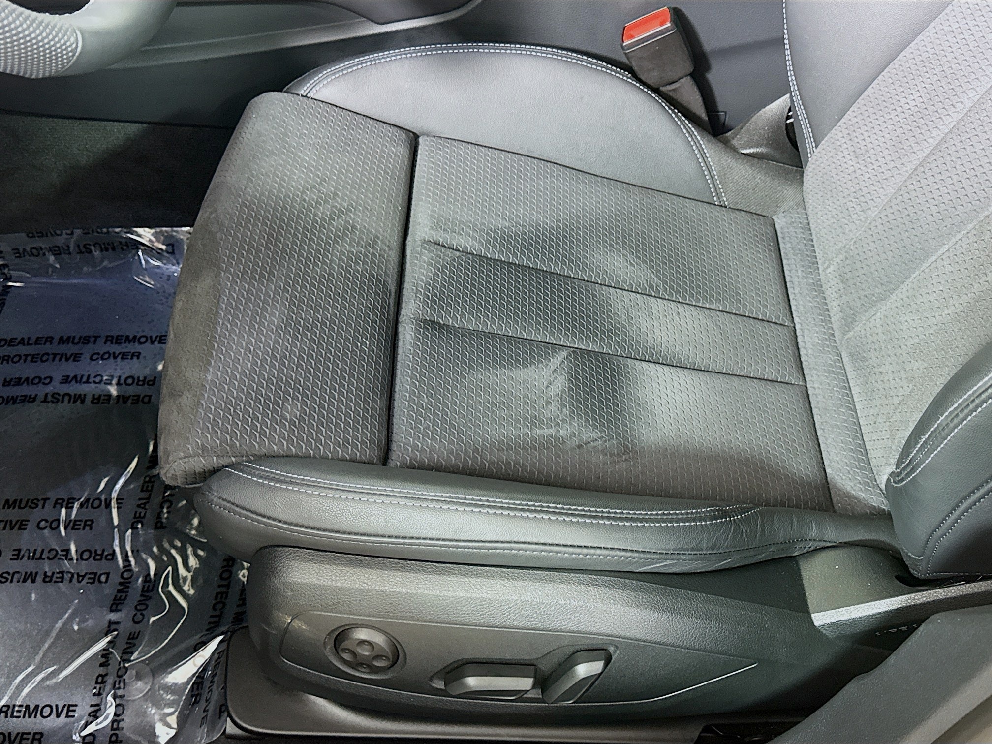 Vehicle image 13 of 33