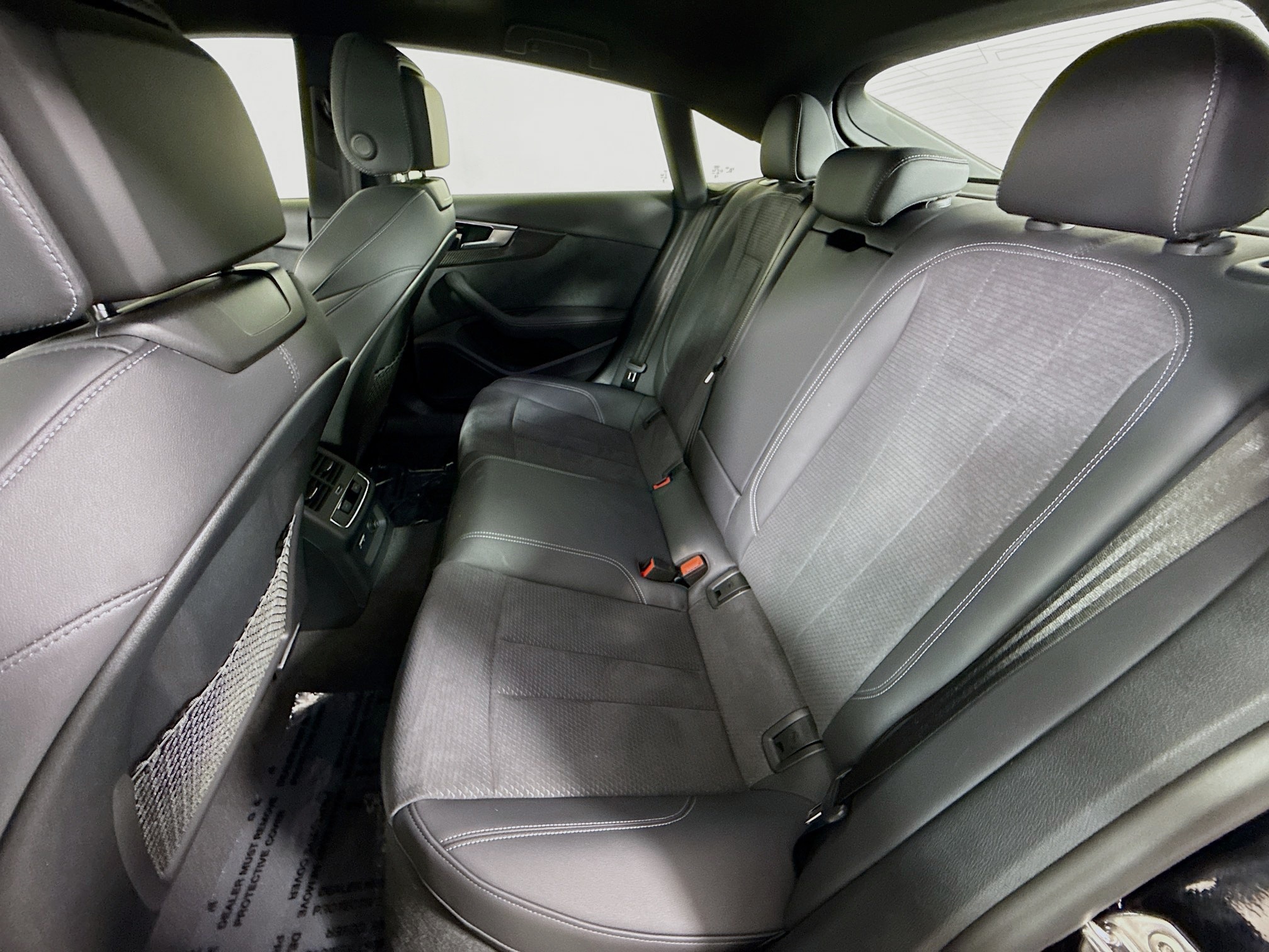 Vehicle image 22 of 33