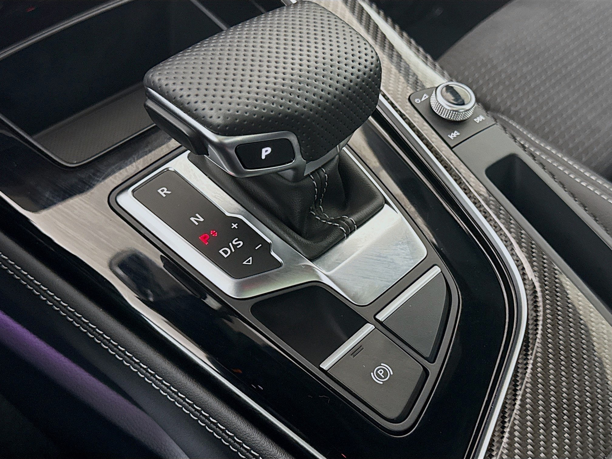 Vehicle image 20 of 33