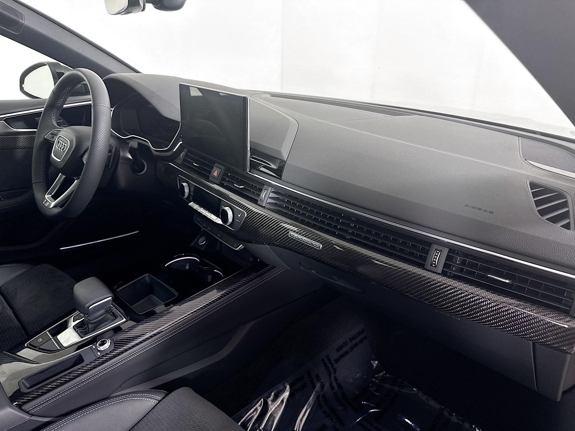 Vehicle image 29 of 33