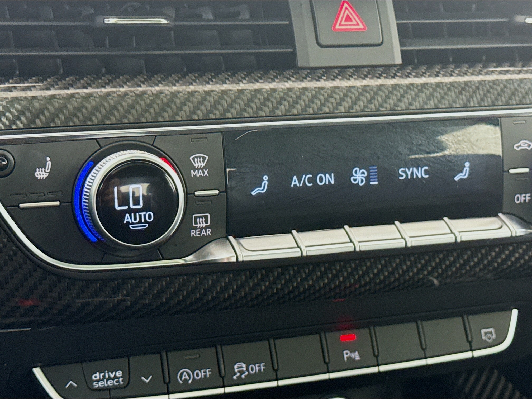Vehicle image 21 of 33