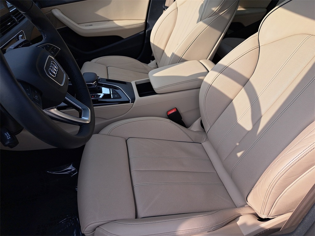 Vehicle image 22 of 31