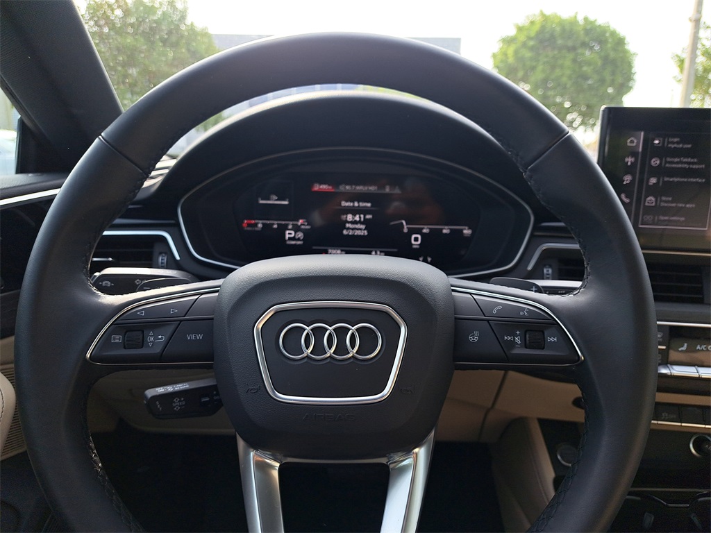 Vehicle image 24 of 31