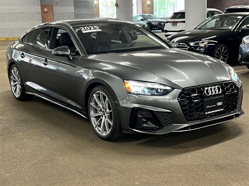 Vehicle image 4 of 31